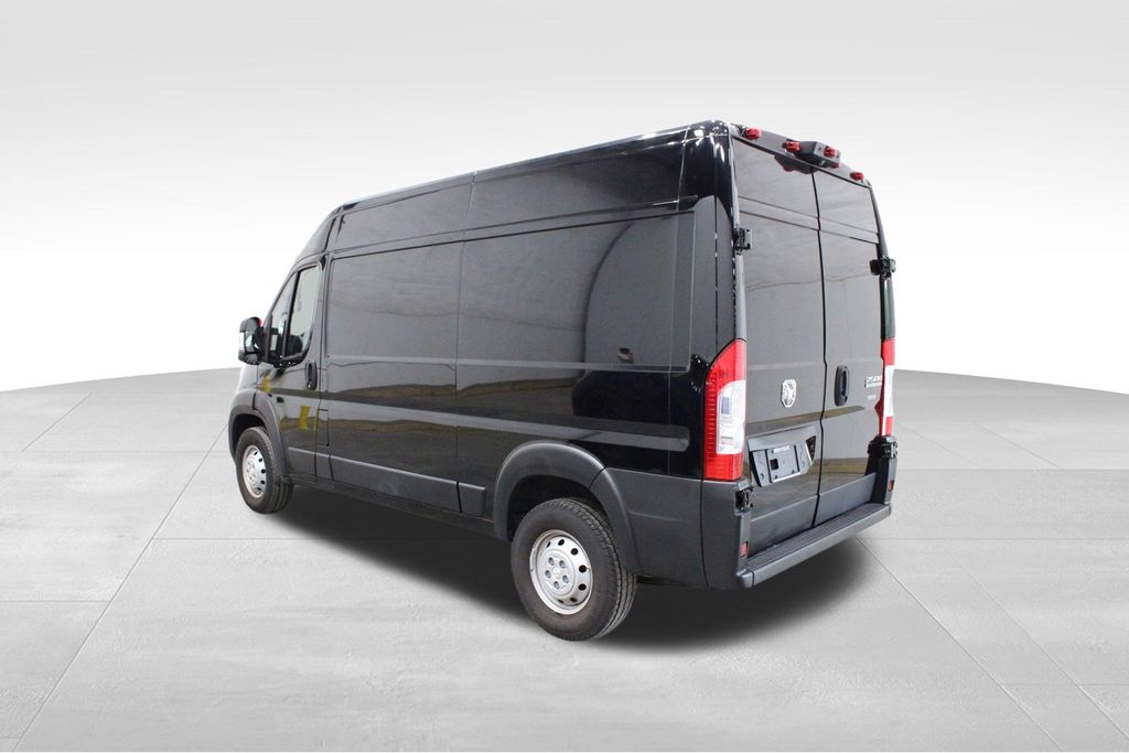 2023 Ram ProMaster 2500 photo 3