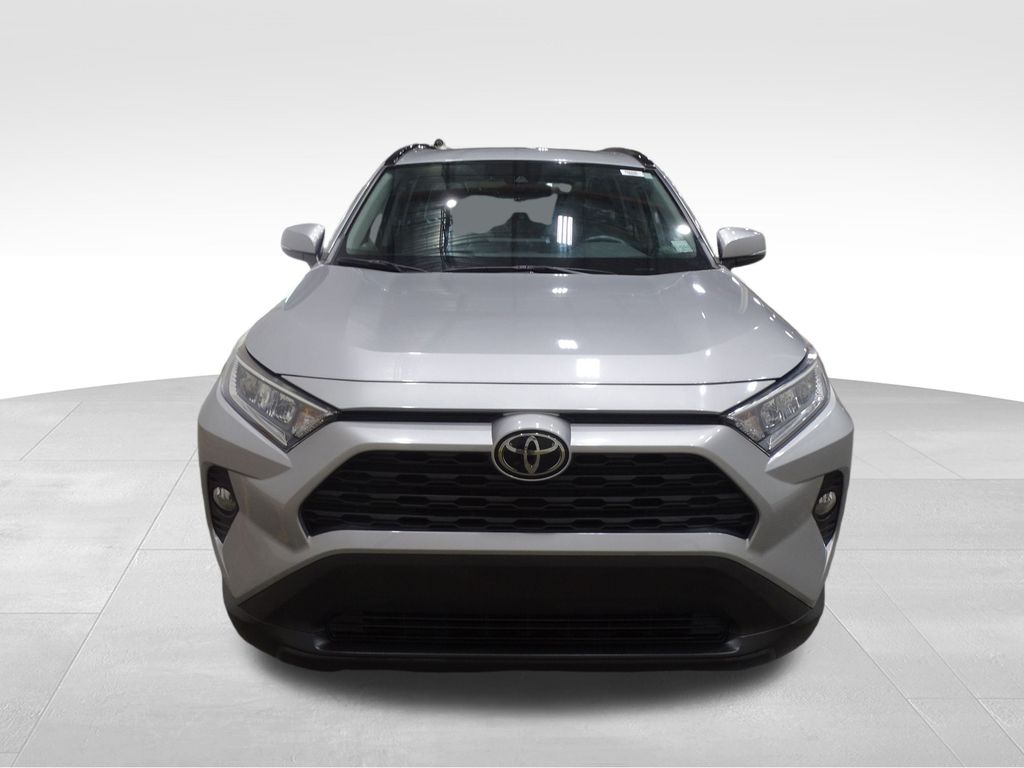 2021 Toyota RAV4 XLE Premium photo 2