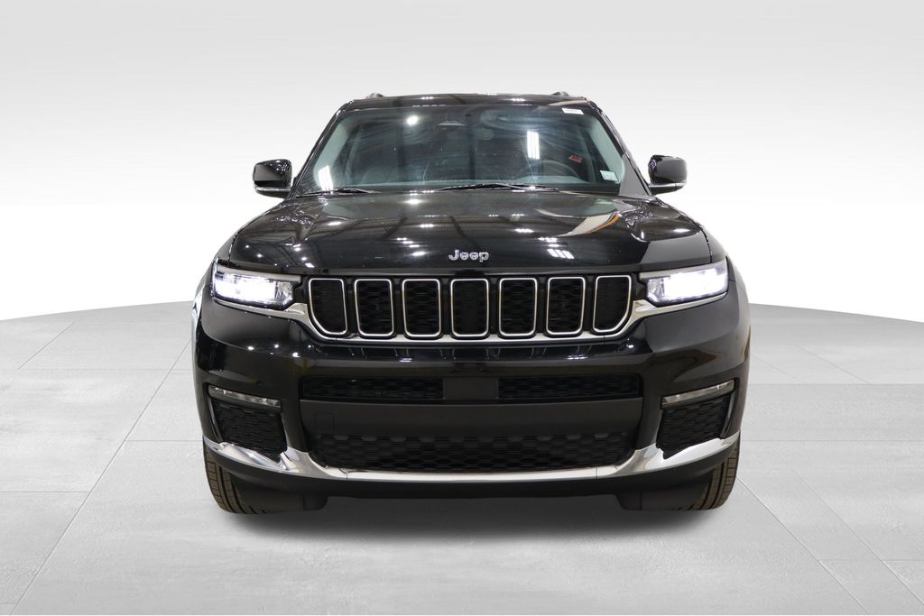 2023 Jeep Grand Cherokee Limited photo 2