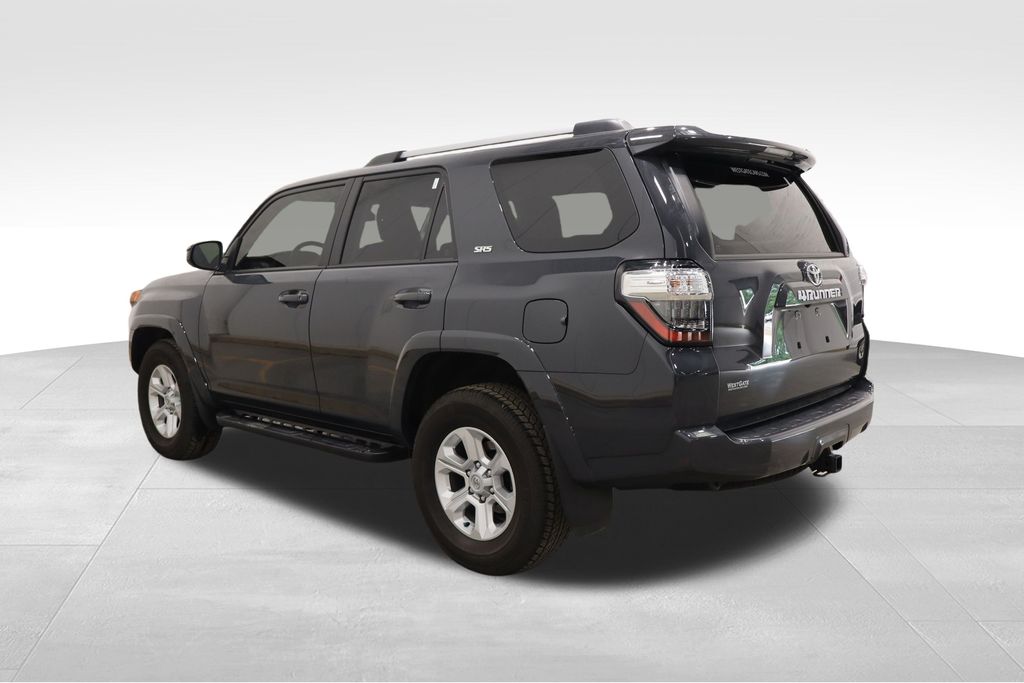 2024 Toyota 4Runner SR5 photo 3