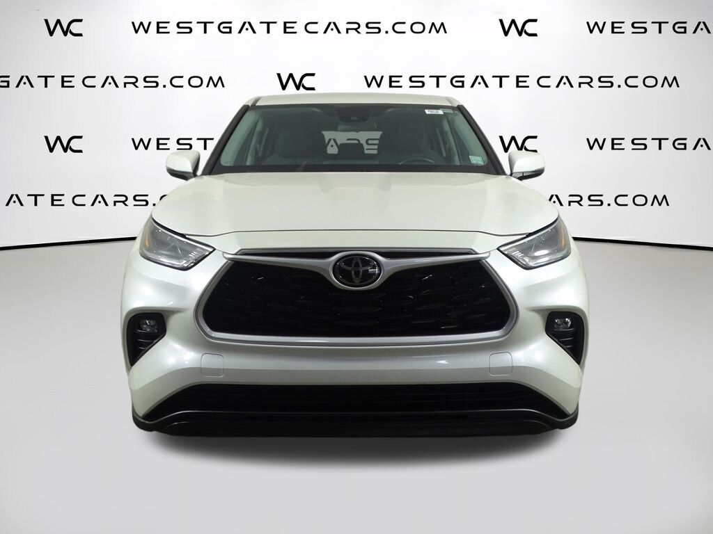 Used 2021 Toyota Highlander LE SUV