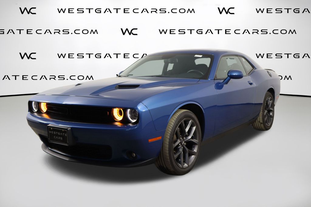 2022 Dodge Challenger SXT's photo
