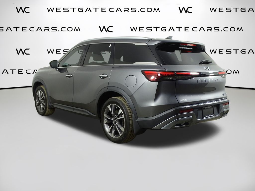 2022 Infiniti QX60 Luxe photo 3