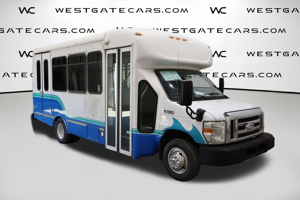 Used 2015 Ford E-450 Cutaway Base Truck