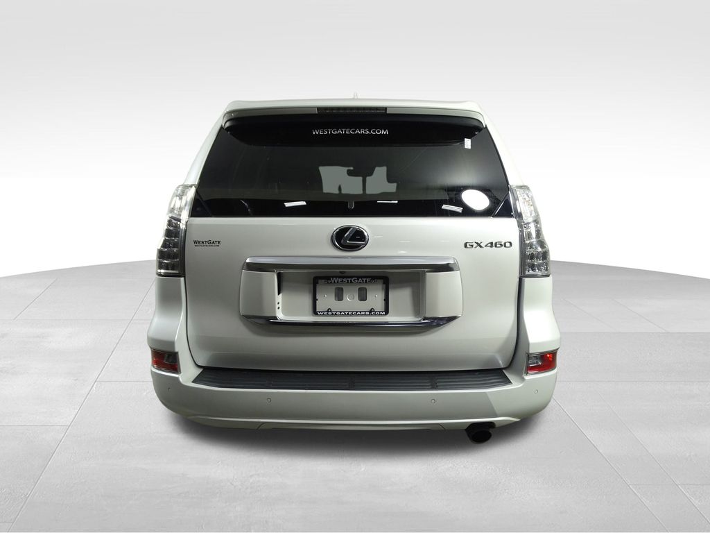 2023 Lexus GX 460 Luxury photo 4