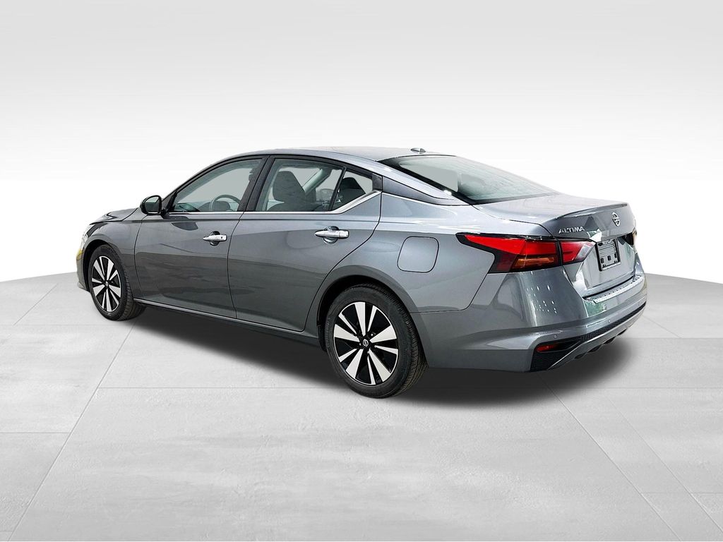2022 Nissan Altima 2.5 SV photo 3