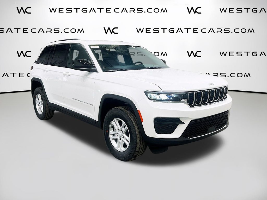2025 Jeep Grand Cherokee Laredo's photo