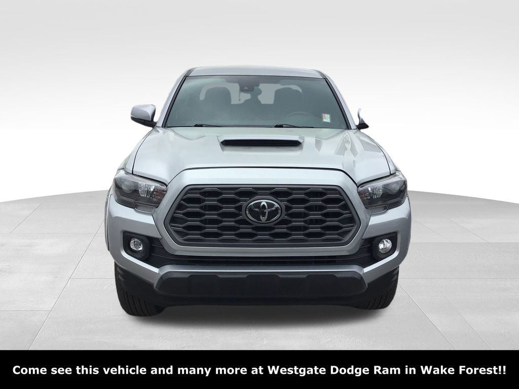 2021 Toyota Tacoma TRD Sport V6 photo 2