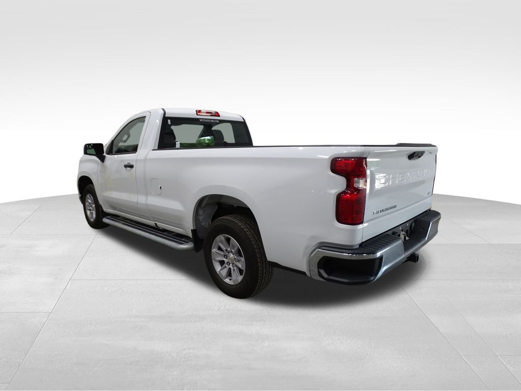 2024 Chevrolet Silverado 1500 photo 2