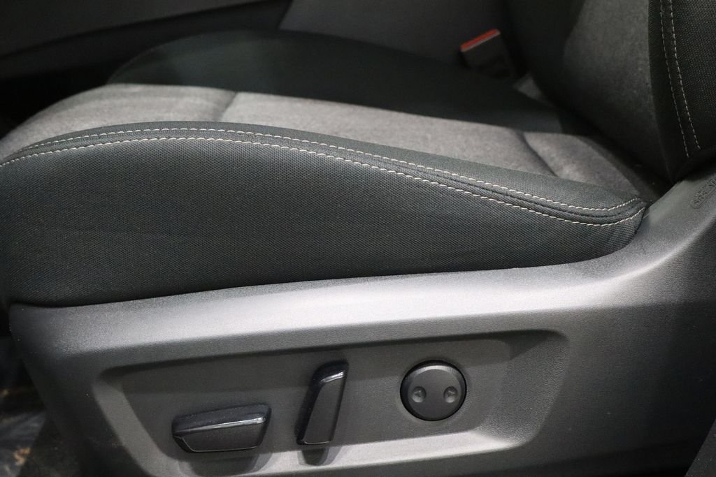 2024 Nissan Rogue SV - Photo 19