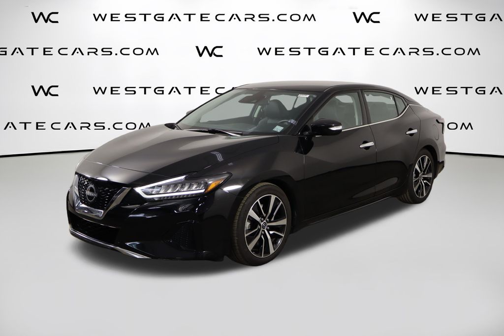 2023 Nissan Maxima SV's photo