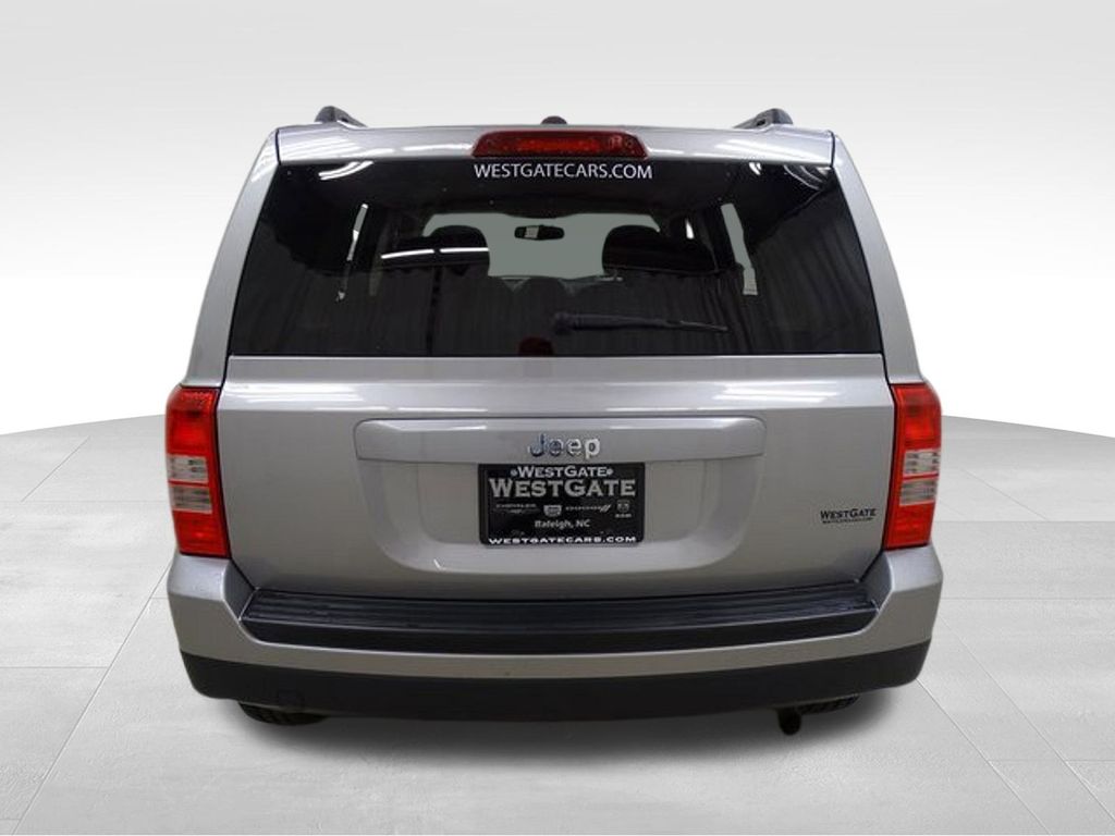 2016 Jeep Patriot Sport photo 4