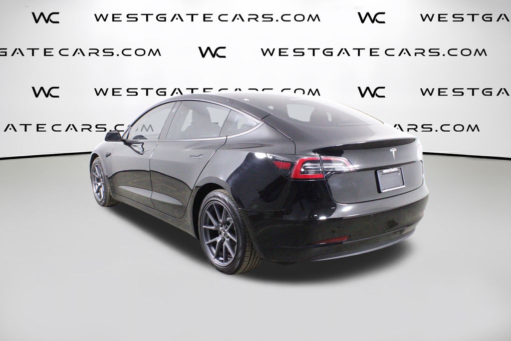 2021 Tesla Model 3 Standard Range Plus photo 3