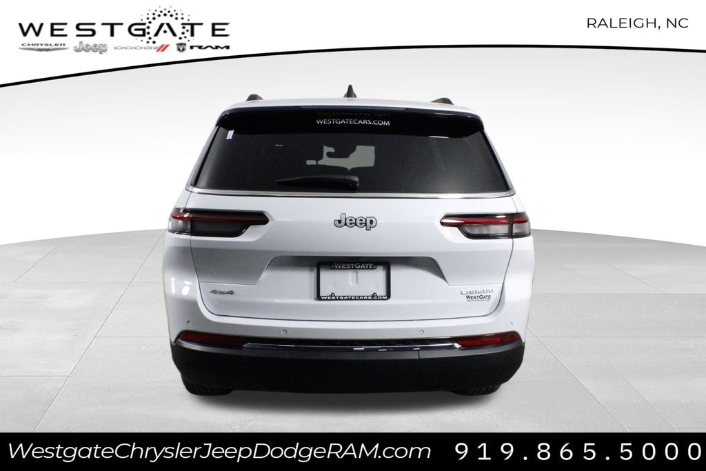 New 2025 Jeep Grand Cherokee L L LAREDO 4X4 Sport Utility