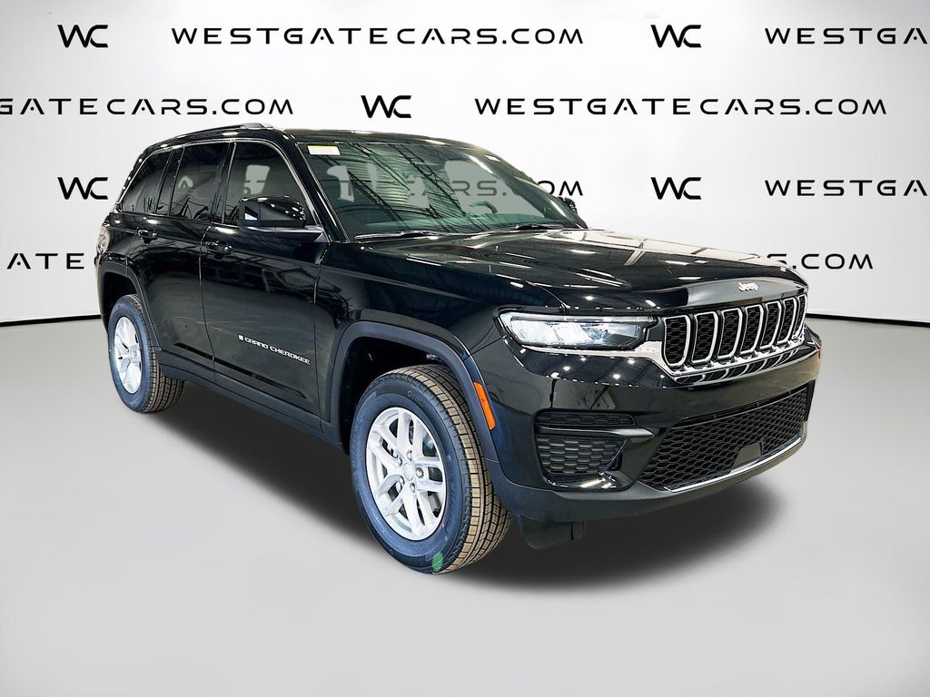 2025 Jeep Grand Cherokee Laredo's photo