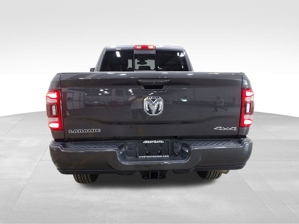 2024 Ram 3500 Laramie photo 4