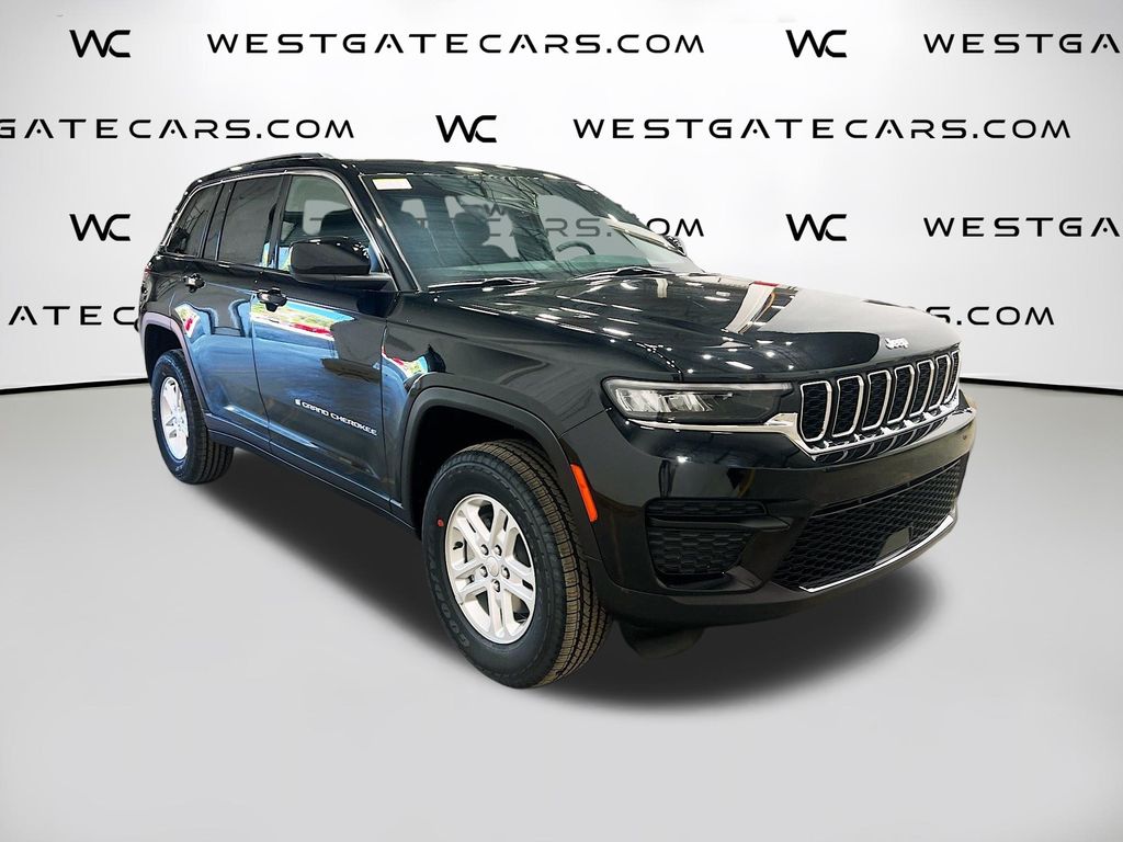 2025 Jeep Grand Cherokee Laredo's photo