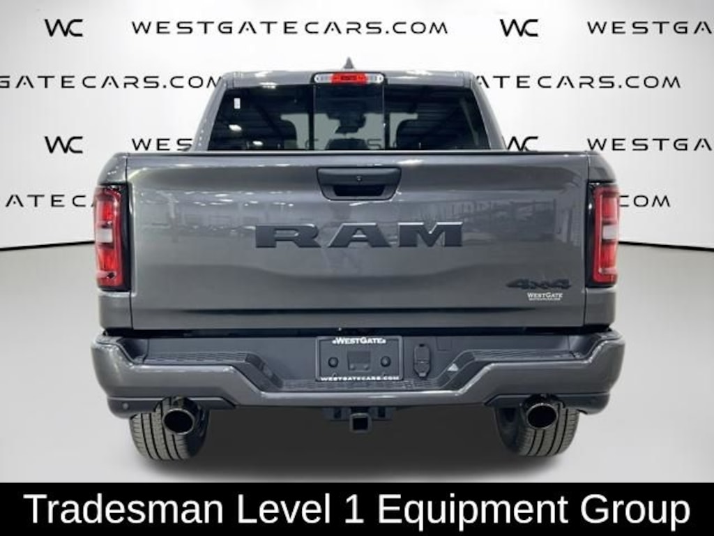 New 2026 Ram 1500 EXPRESS CREW CAB 4X4 5'7 BOX Pickup