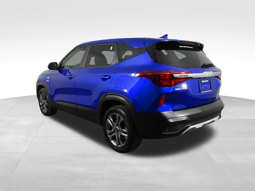 2022 Kia Seltos LX photo 3