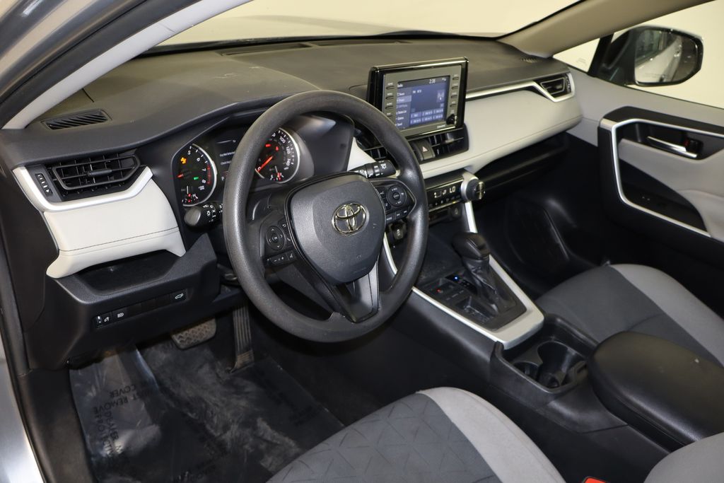 2021 Toyota RAV4 XLE - Photo 27