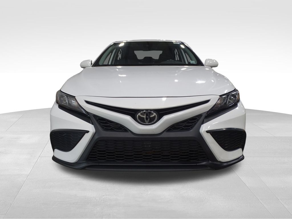 2023 Toyota Camry SE photo 2