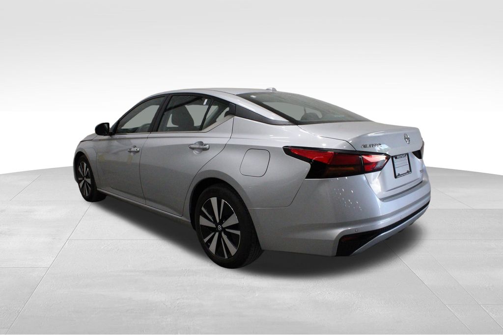 2022 Nissan Altima 2.5 SV photo 3