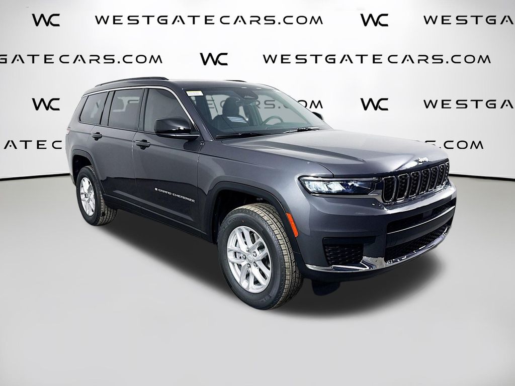 2025 Jeep Grand Cherokee L Laredo's photo