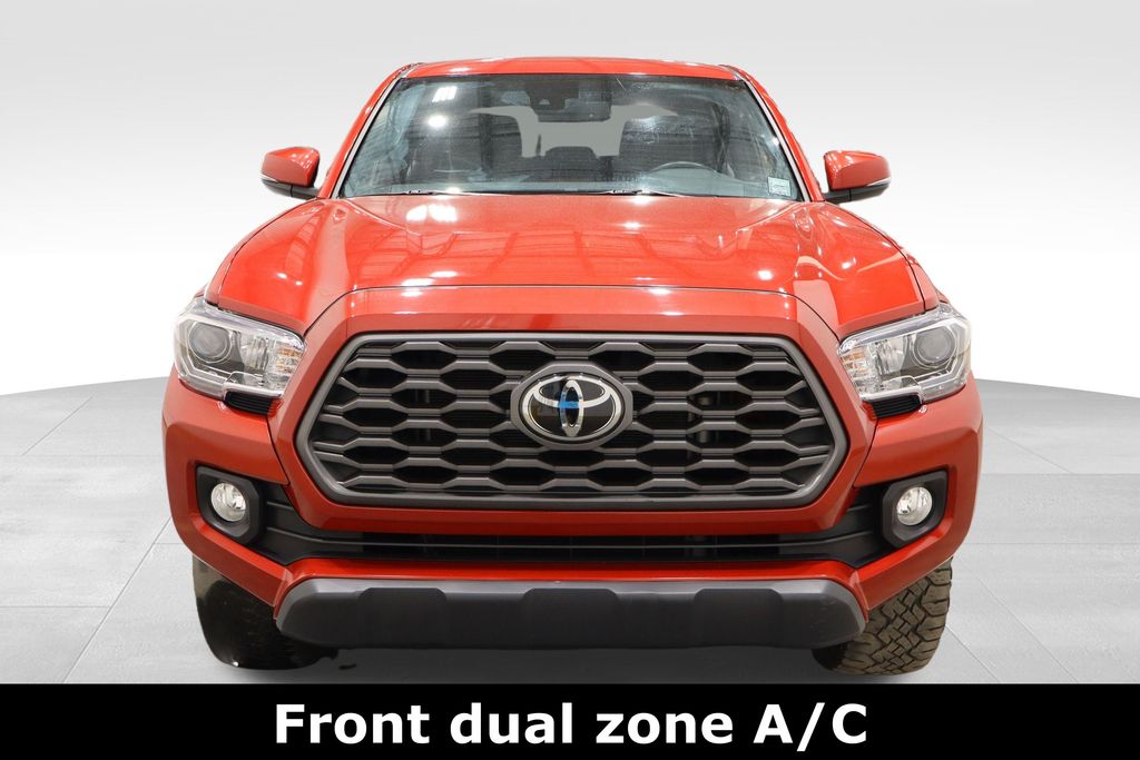 2022 Toyota Tacoma TRD Off-Road V6 photo 2