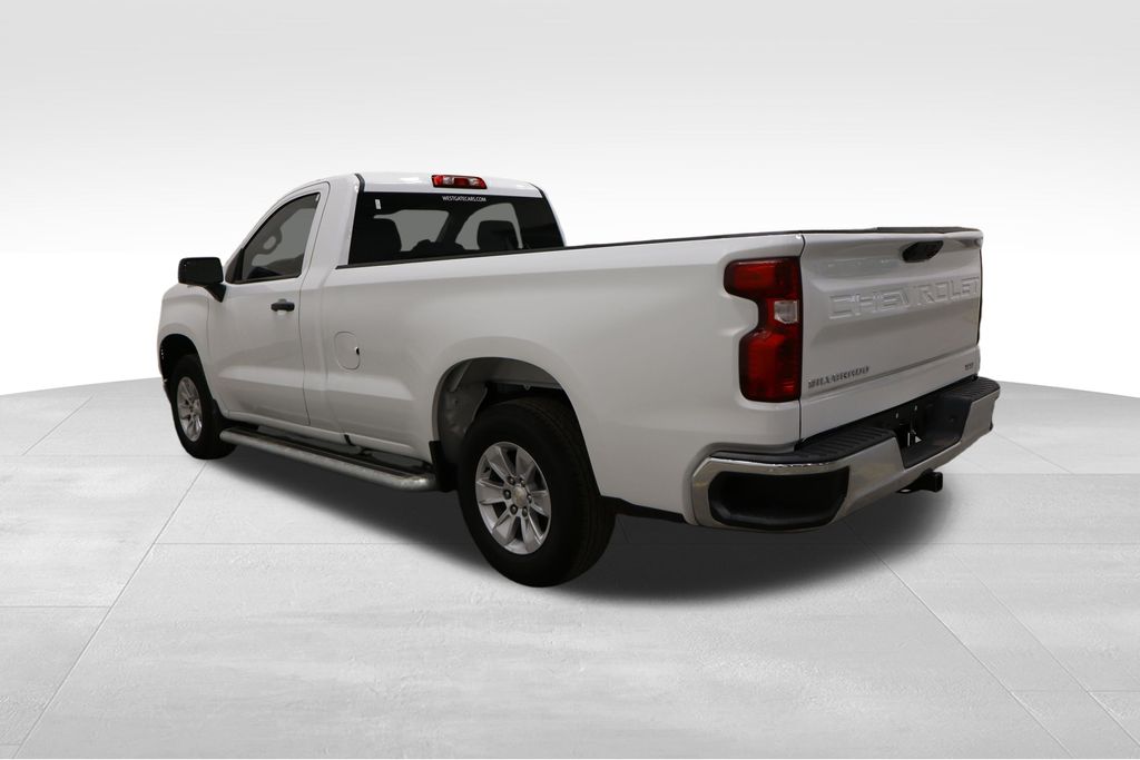 2024 Chevrolet Silverado 1500 photo 3