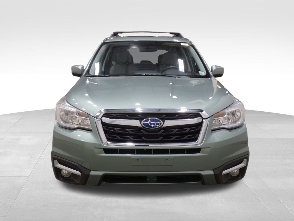 2018 Subaru Forester 2.5i Limited photo 2