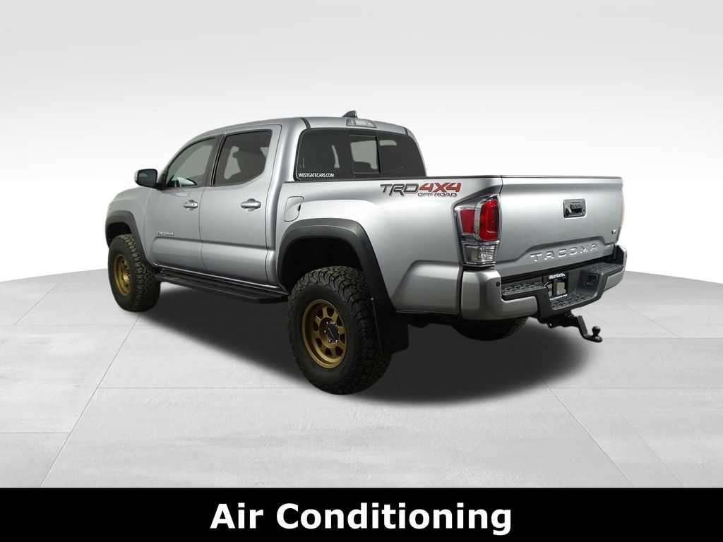 2021 Toyota Tacoma TRD Off-Road photo 3
