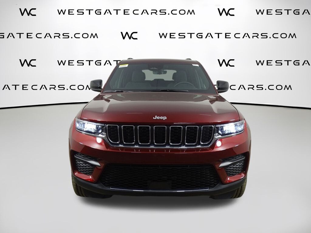 New 2025 Jeep Grand Cherokee LAREDO 4X2 Sport Utility