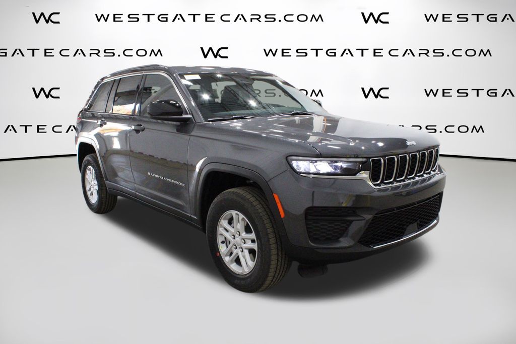 2025 Jeep Grand Cherokee Laredo's photo