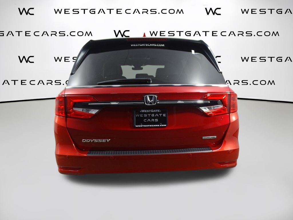 2024 Honda Odyssey Touring photo 3