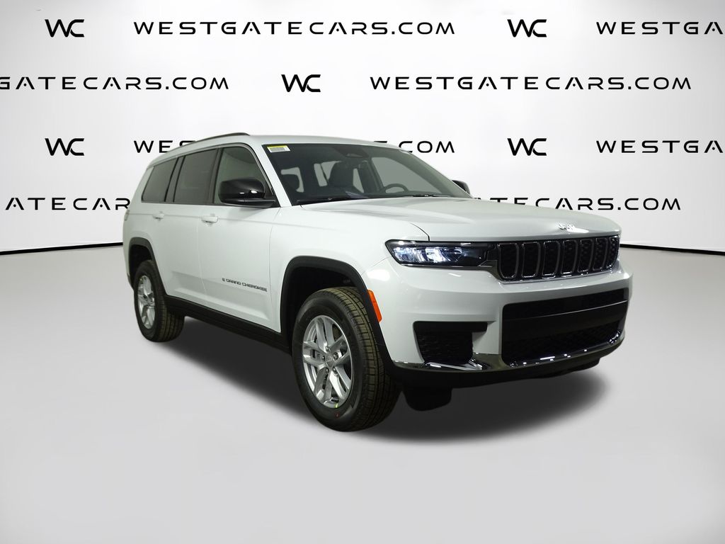 2025 Jeep Grand Cherokee L Laredo's photo