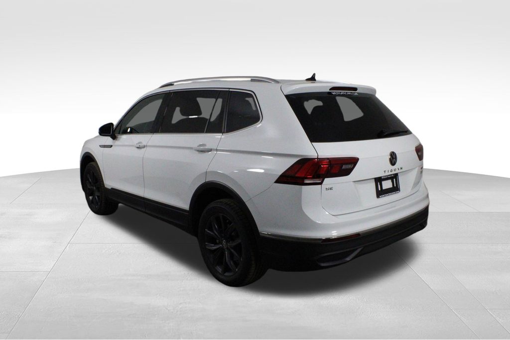 2024 Volkswagen Tiguan SE Wolfsburg Edition photo 2
