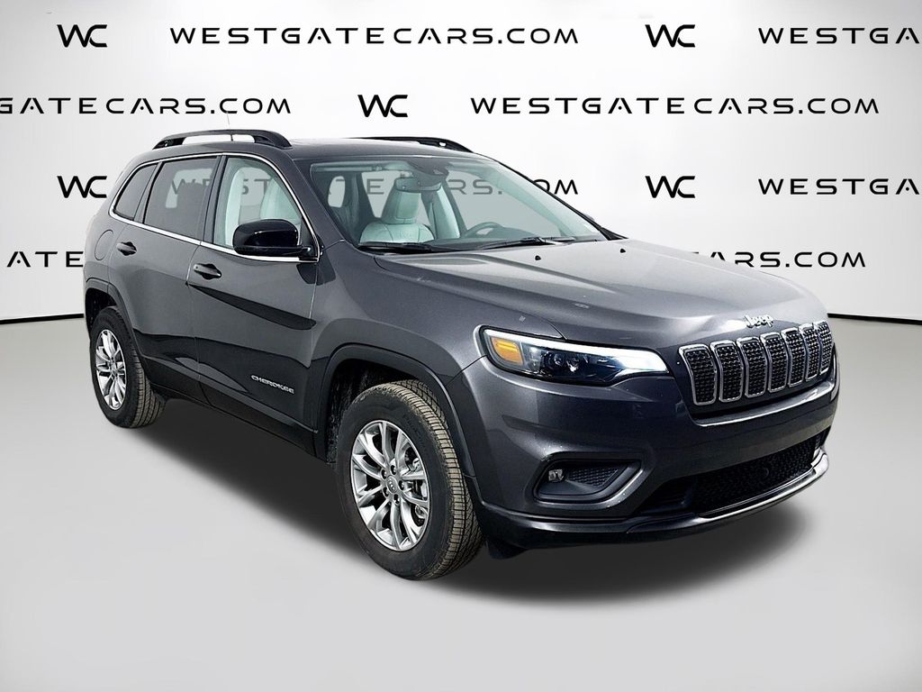 2022 Jeep Cherokee Latitude Lux's photo