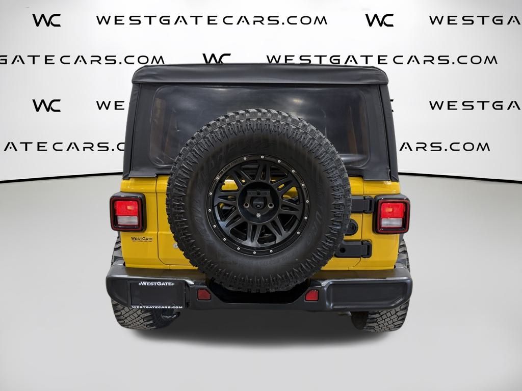 2019 Jeep Wrangler Unlimited Sahara photo 3