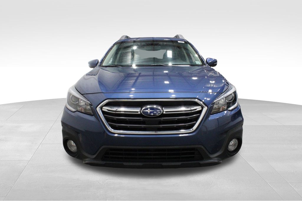 2019 Subaru Outback 2.5i Premium photo 2