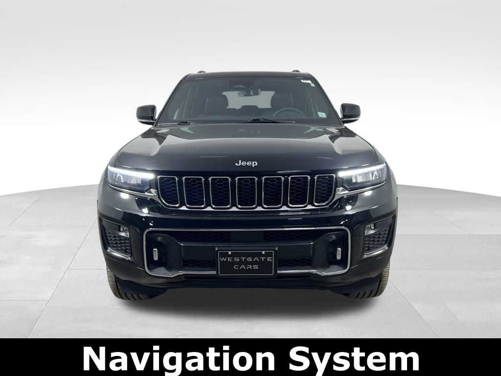 2023 Jeep Grand Cherokee Overland photo 2
