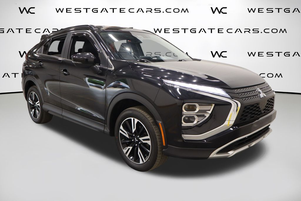 2023 Mitsubishi Eclipse Cross SE's photo