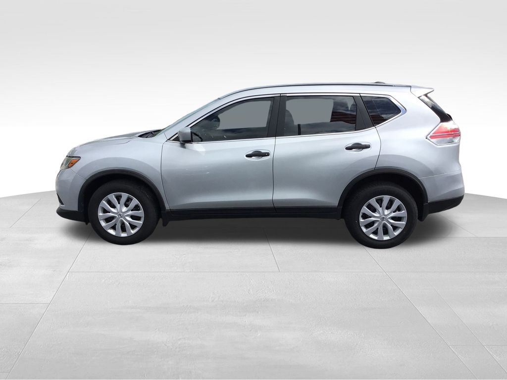 2016 Nissan Rogue S photo 2