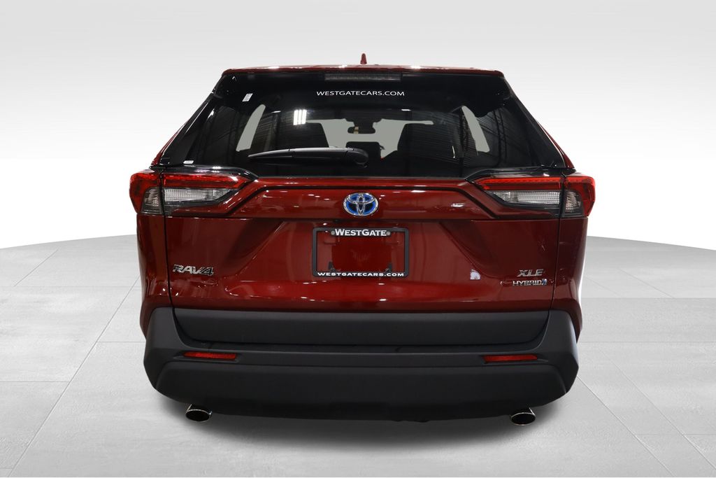 2024 Toyota RAV4 Hybrid XLE photo 4
