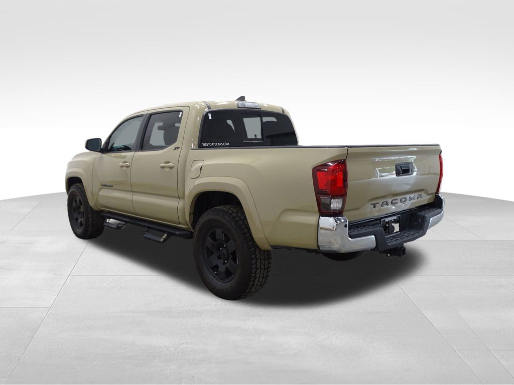 2019 Toyota Tacoma SR5 Double Cab photo 3