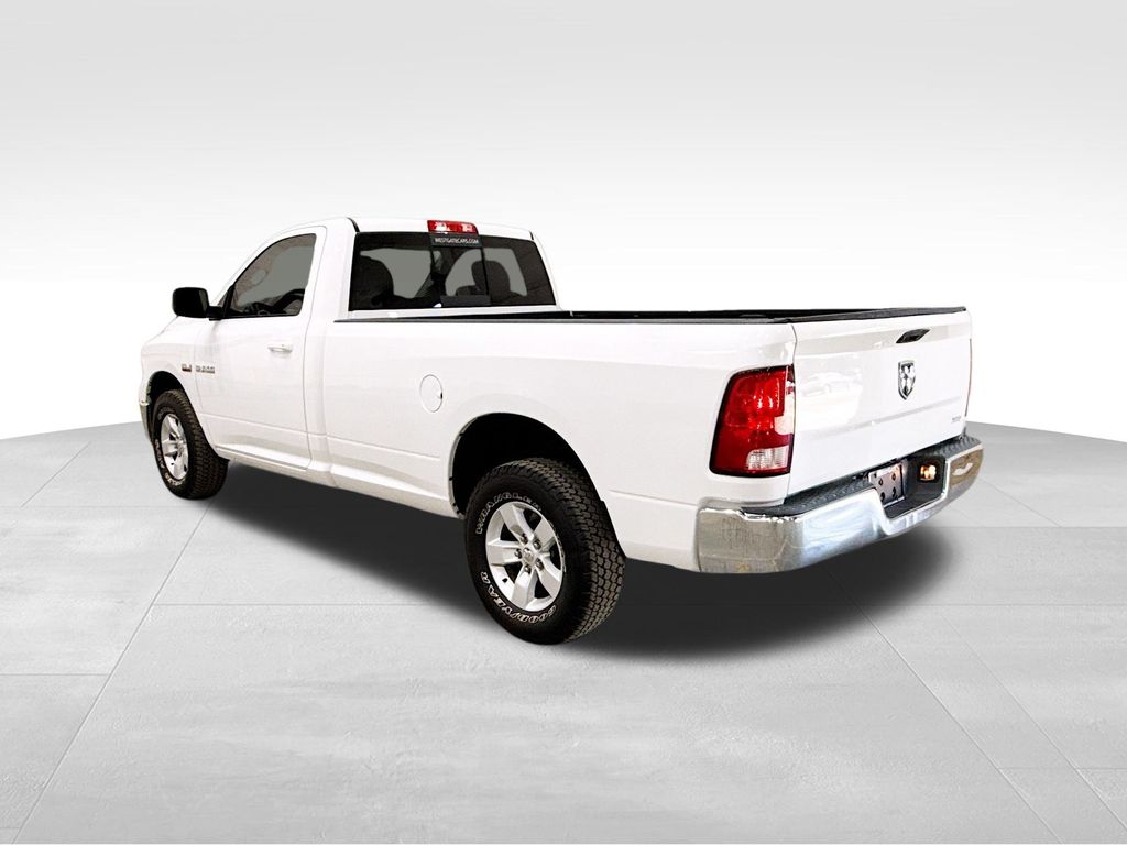 2019 Ram 1500 Classic SLT photo 4