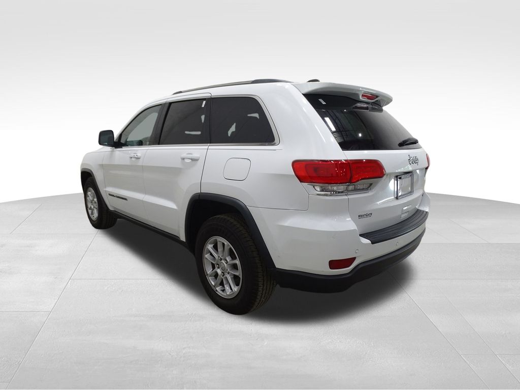 2019 Jeep Grand Cherokee Laredo E photo 3