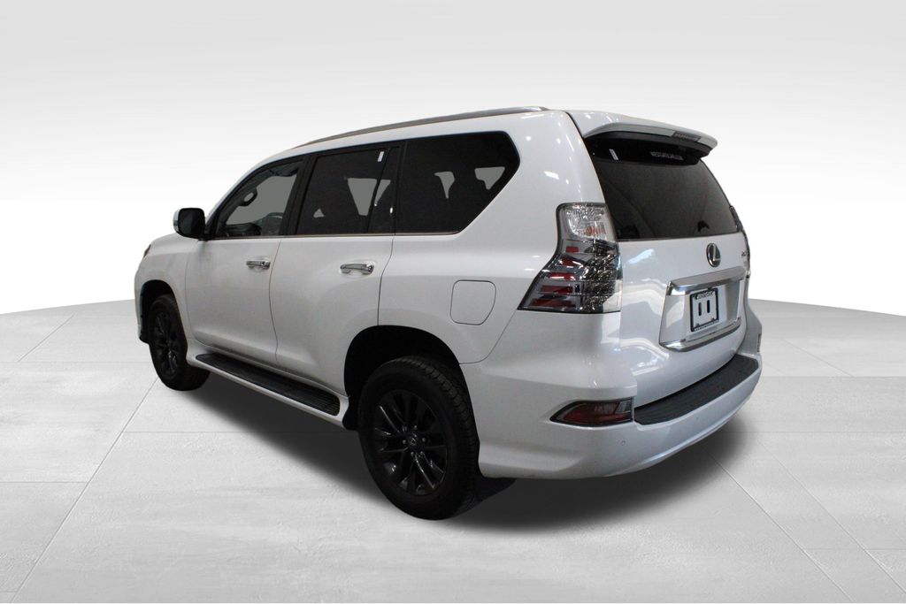 2021 Lexus GX 460 photo 3