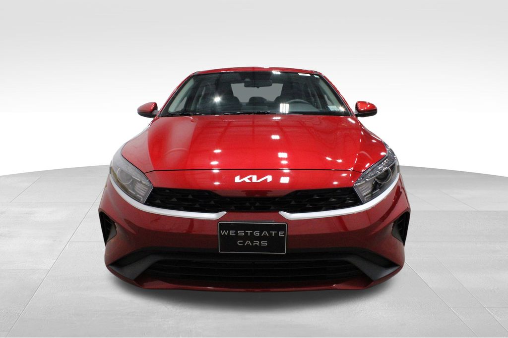 2024 Kia Forte LXS photo 2