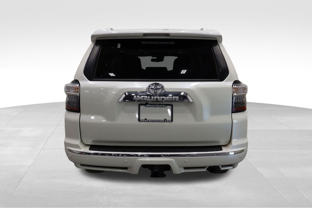 2023 Toyota 4Runner Limited photo 4