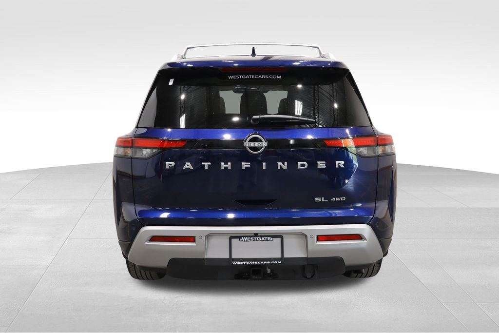 2023 Nissan Pathfinder SL photo 4